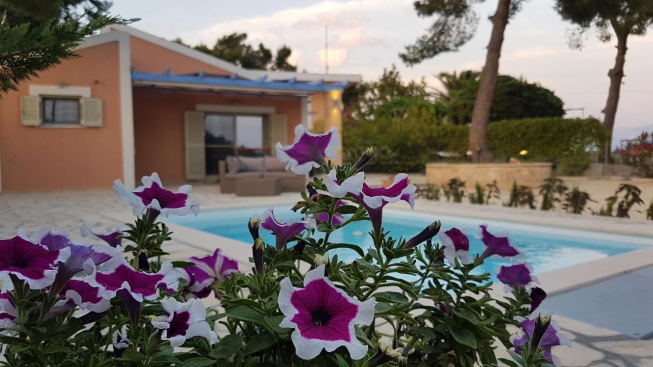 Ponderosa Villa Ликсури Екстериор снимка